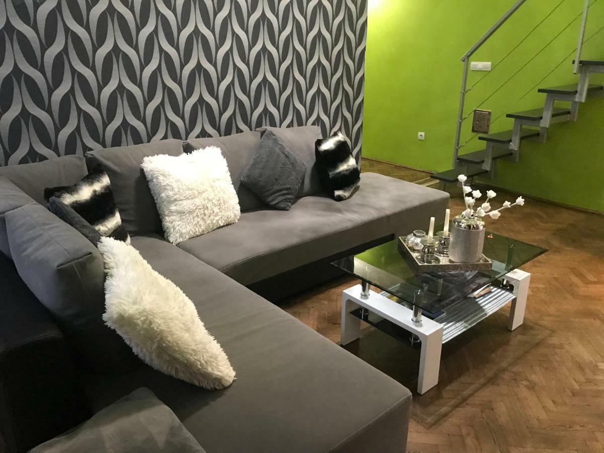 Feel Different Apartment Budapest Luaran gambar